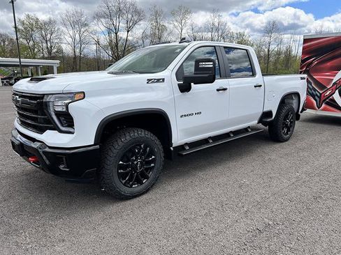 New 2026 Chevrolet Silverado 2500 LT w/ Trail Boss Package AWD/4WD image 1