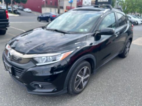 Used 2022 Honda HR-V EX image 2