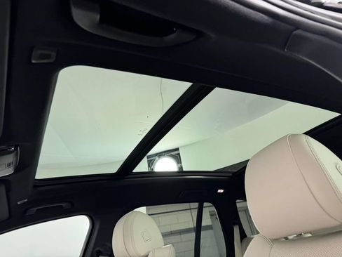 Used 2022 BMW X5 xDrive40i w/ Premium Package AWD/4WD image 32