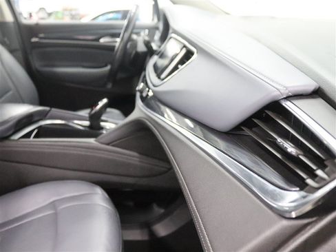 Used 2021 Buick Enclave Premium w/ Sun and Sites Package AWD/4WD image 34