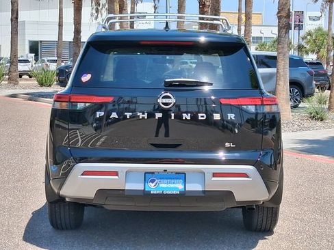 Used 2025 Nissan Pathfinder SL FWD image 5
