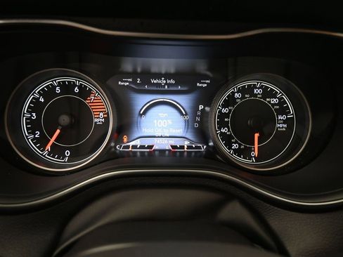 Used 2019 Jeep Cherokee Limited image 19