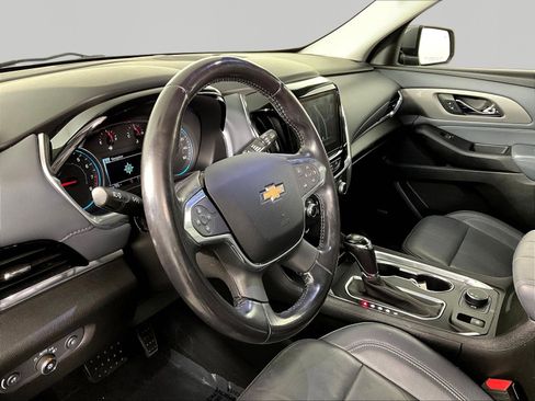 Used 2019 Chevrolet Traverse LT w/ LT Premium Package FWD image 17