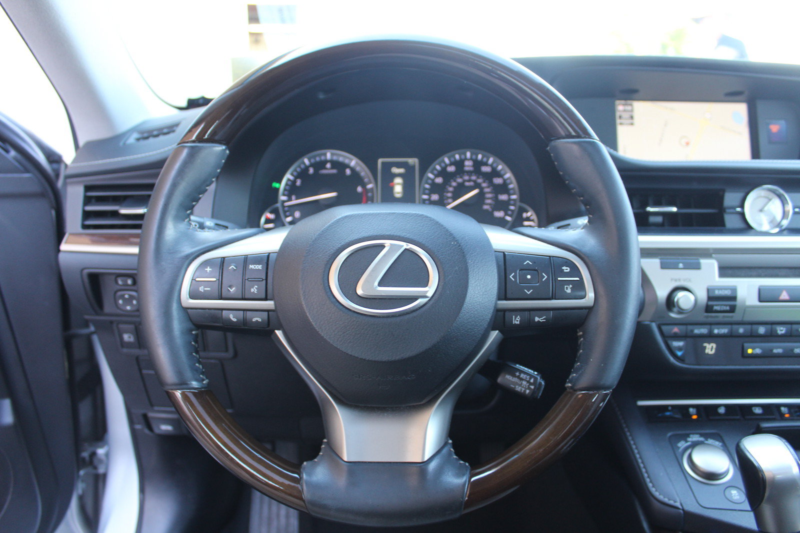 Used 2017 Lexus ES 350 w/ Luxury Package FWD image 14