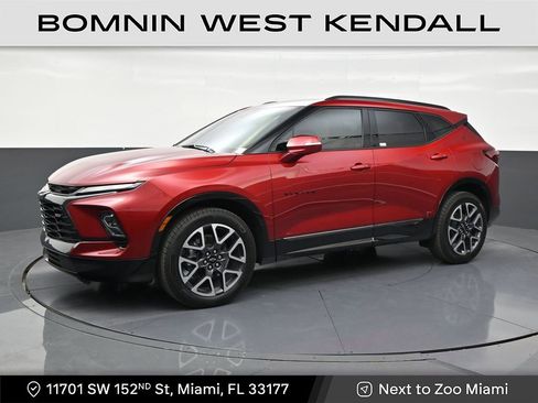 Used 2025 Chevrolet Blazer RS FWD image 1