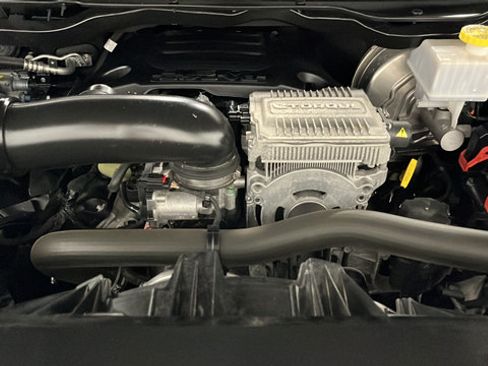 Used 2022 RAM 1500 Laramie AWD/4WD image 28