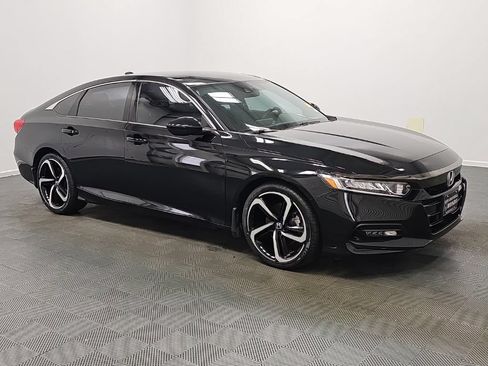 Used 2020 Honda Accord Sport image 2