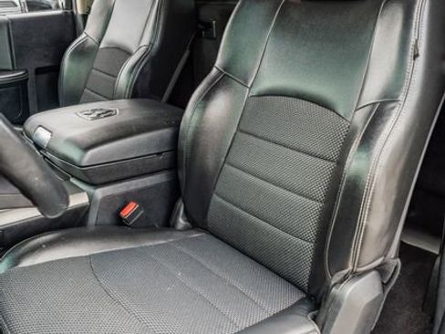 Used 2014 RAM 1500 Sport RWD image 19