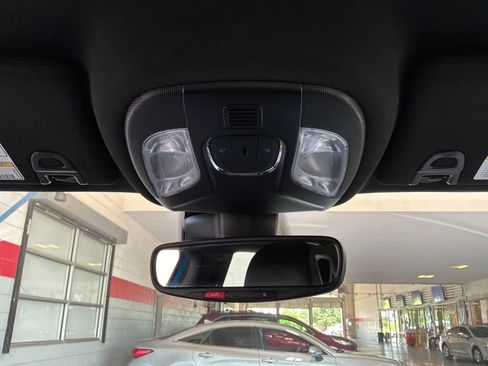 Used 2025 Jeep Compass Limited AWD/4WD image 15