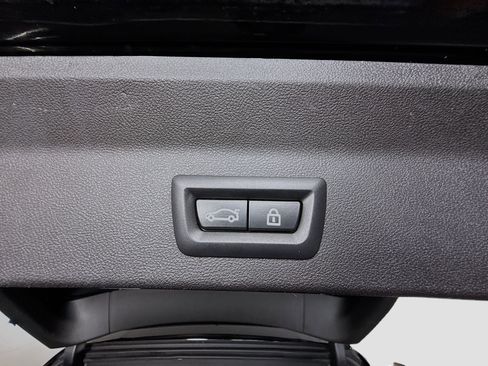 Used 2019 BMW X3 xDrive30i w/ Convenience Package image 41