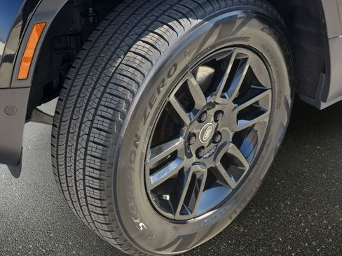 Used 2023 Land Rover Defender 110 S image 31