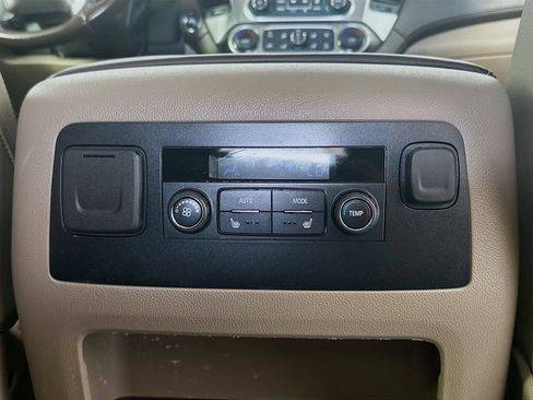 Used 2018 Chevrolet Tahoe Premier AWD/4WD image 27