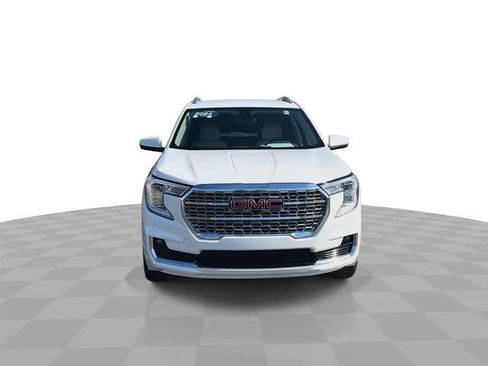 Used 2024 GMC Terrain Denali w/ Denali Premium Package image 3