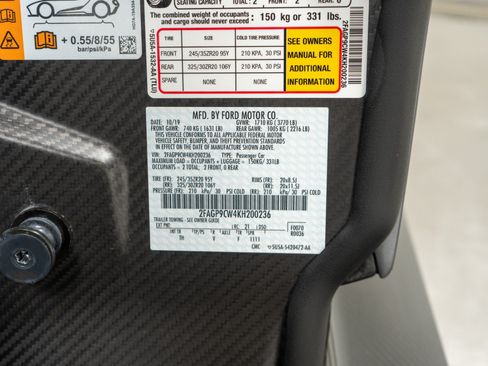 Used 2019 Ford GT RWD image 19