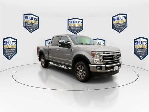 Used 2020 Ford F250 Lariat w/ Chrome Package image 2