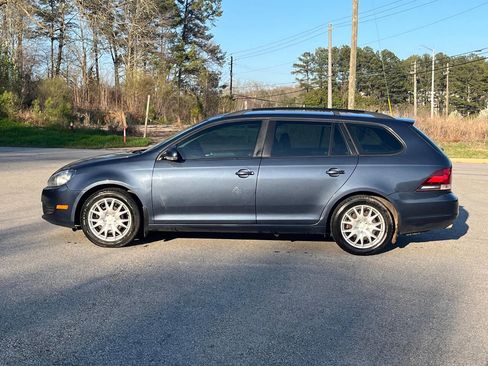 Used 2010 Volkswagen Jetta S image 3