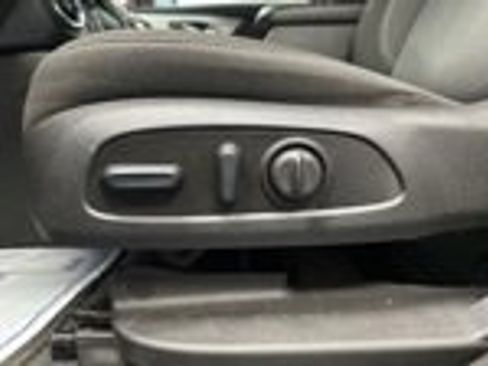 Used 2025 Chevrolet Blazer LT image 27