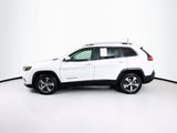 Used 2019 Jeep Cherokee Limited image 4