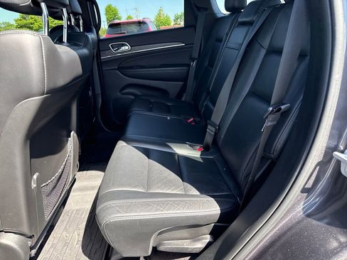 Used 2018 Jeep Grand Cherokee Limited AWD/4WD image 29