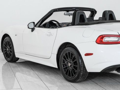 Used 2017 FIAT 124 Spider Classica RWD image 50