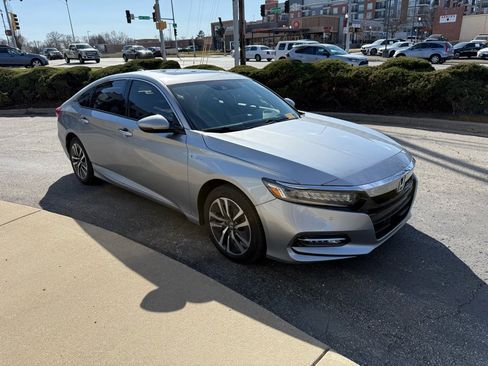 Used 2020 Honda Accord Touring image 7
