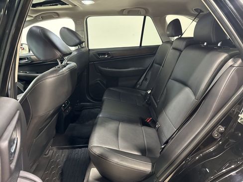 Used 2017 Subaru Outback 2.5i Limited image 32