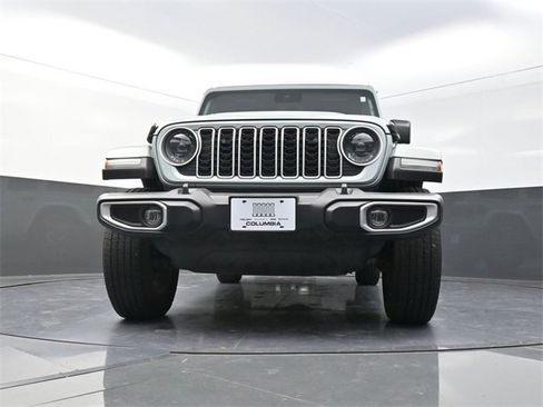 Used 2024 Jeep Wrangler Sahara image 18