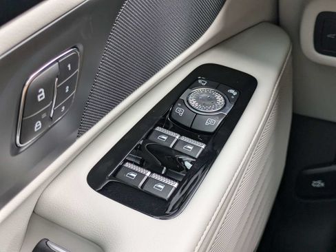 New 2026 Lincoln Nautilus Premier AWD/4WD image 25