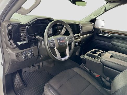 Used 2024 GMC Sierra 1500 Elevation image 3