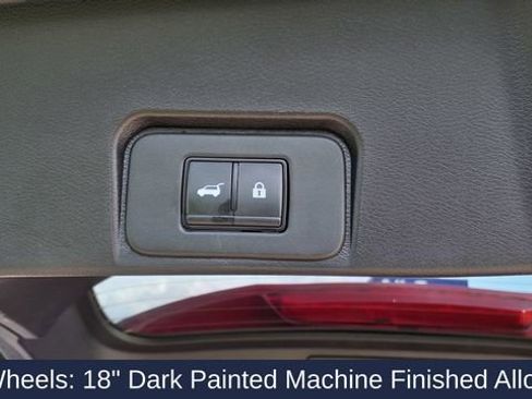 Used 2025 Nissan Rogue SV AWD/4WD image 13