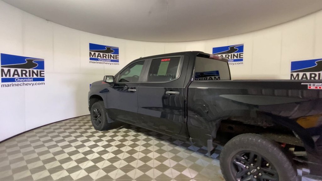 Used 2019 Chevrolet Silverado 1500 Custom Trail Boss w/ Custom Convenience Package AWD/4WD image 8