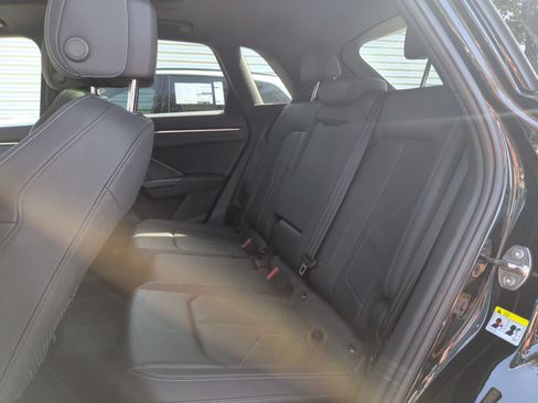Certified 2024 Audi Q3 2.0T Premium AWD/4WD image 31