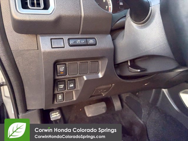 Used 2025 Nissan Frontier SV AWD/4WD image 26