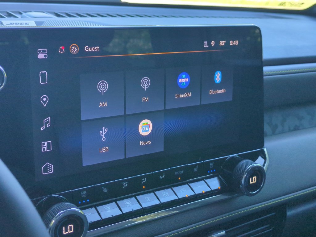 New 2026 Chevrolet Colorado ZR2 w/ Technology Package AWD/4WD image 24