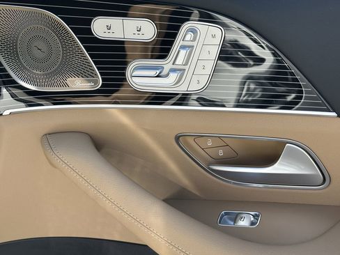 New 2026 Mercedes-Benz GLS 450 4MATIC image 17
