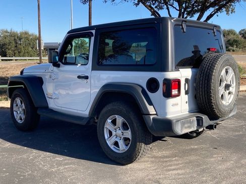 Used 2019 Jeep Wrangler Sport image 6