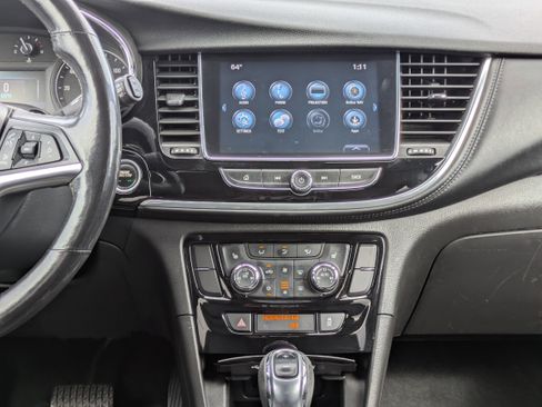 Used 2019 Buick Encore Essence image 4