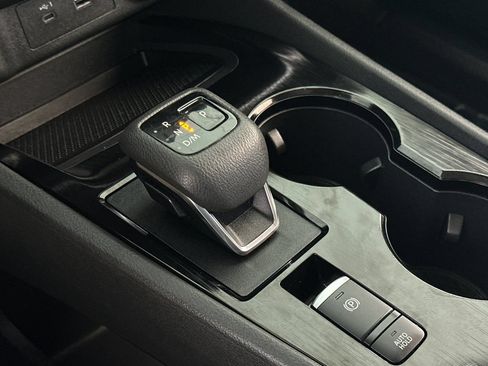 Used 2023 Nissan Rogue SV FWD image 28
