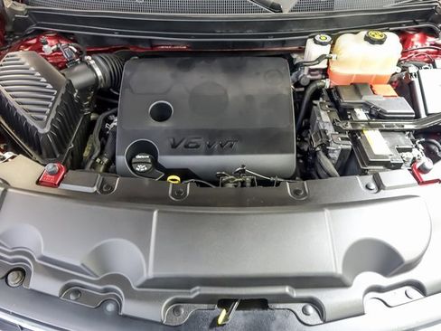 Used 2020 Chevrolet Traverse LT image 35