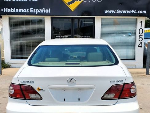 Used 2002 Lexus ES 330 FWD image 12