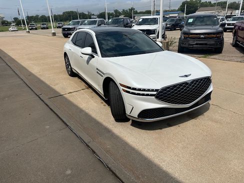 Used 2025 Genesis G90 3.5T AWD/4WD image 8
