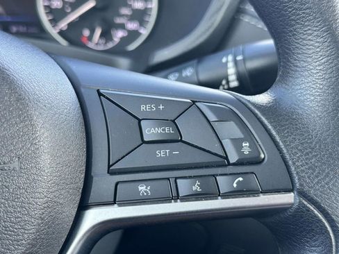 Used 2025 Nissan Sentra SV FWD image 13