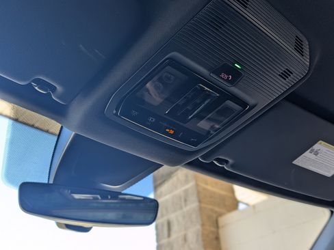 Used 2024 Volkswagen Atlas Cross Sport SEL R-Line image 32