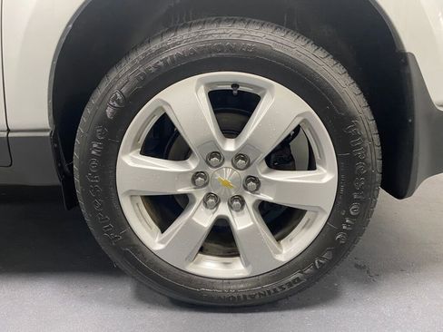 Used 2017 Chevrolet Traverse LT w/ Style and Technology Package image 14
