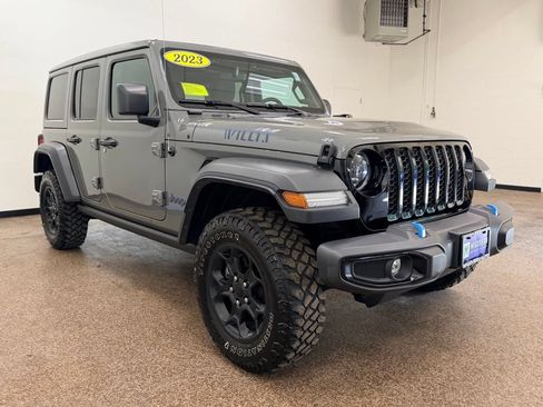 Used 2023 Jeep Wrangler Unlimited w/ Sun & Screen Package AWD/4WD image 9