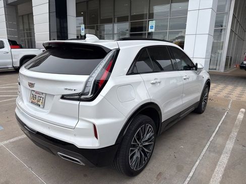 Used 2024 Cadillac XT4 Sport image 3
