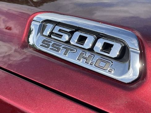 Used 2025 RAM 1500 Limited AWD/4WD image 12