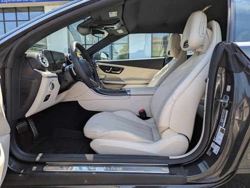 Used 2026 Mercedes-Benz CLE 450 4MATIC Cabriolet image 13