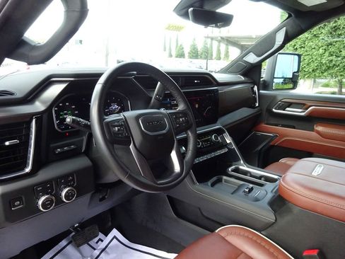 Certified 2024 GMC Sierra 2500 Denali Ultimate image 18