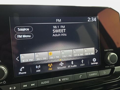 Used 2025 Nissan Pathfinder SV AWD/4WD image 22